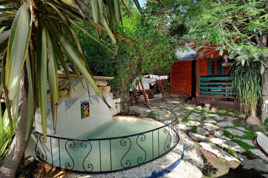 Family Cabin Menahemya ภายนอก รูปภาพ